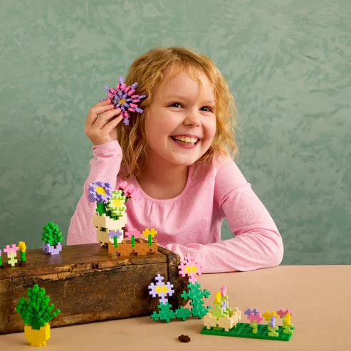 Plus Plus Learn to Build Flower Shop - 400 Piece Building Set