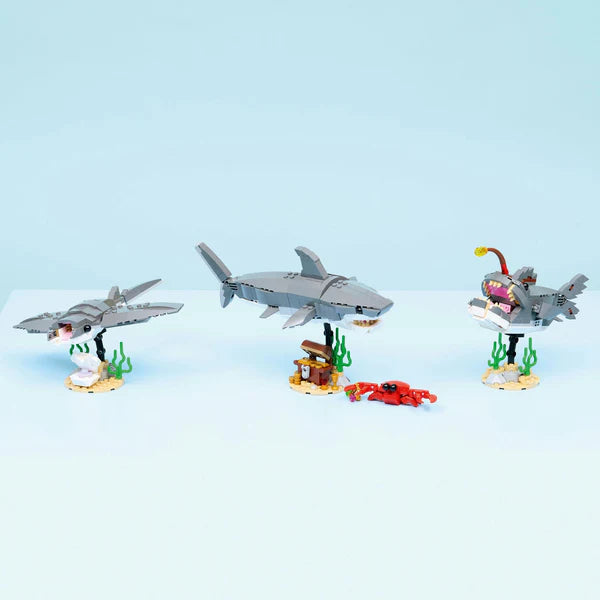 LEGO® Creator 3in1 Fierce Shark with a Treasure Chest 31381